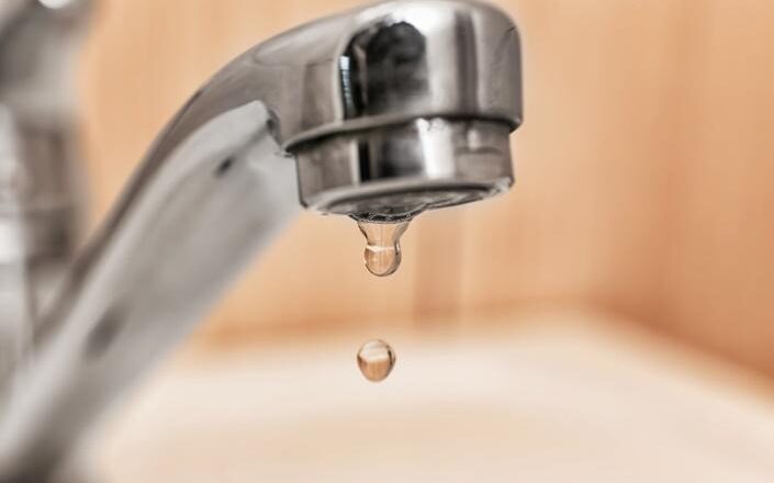 Autorizan aumento de tarifas a quienes se excedan con el uso del agua