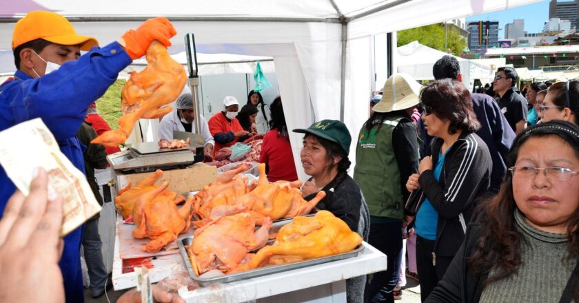 Emapa garantiza abastecimiento de carne de pollo a precio justo para fin de año
