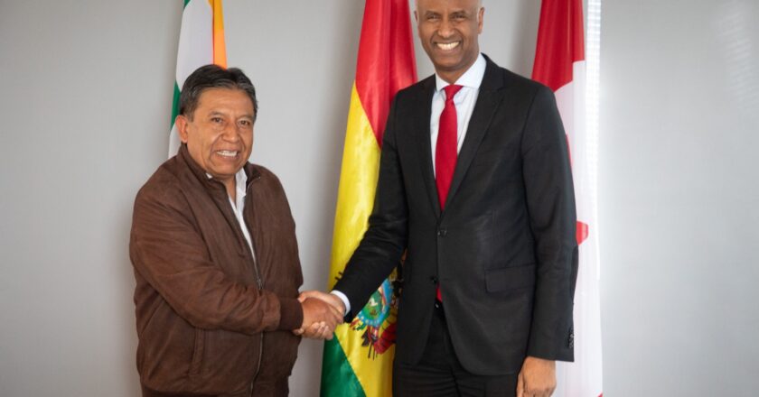 Gobierno viabiliza oportunidades laborales y de estudio en Canadá para los bolivianos