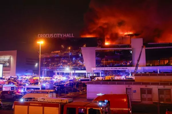 Atentado en sala de conciertos deja 40 muertos y un centenar de heridos en Moscú