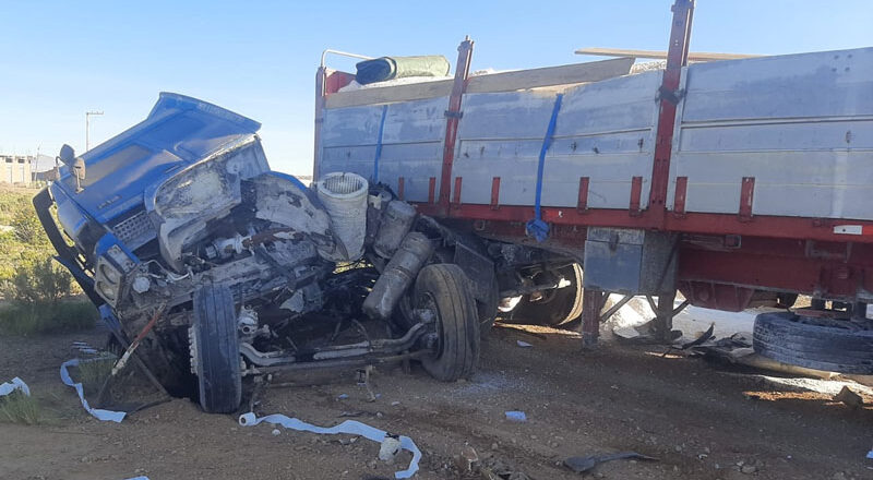 Tránsito reporta 14 personas fallecidas por colisión en la carretera Oruro-Potosí