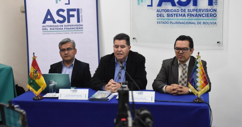 ASFI sanciona a nueve bancos por venta de dólares a tipo de cambio mayor al establecido por el BCB