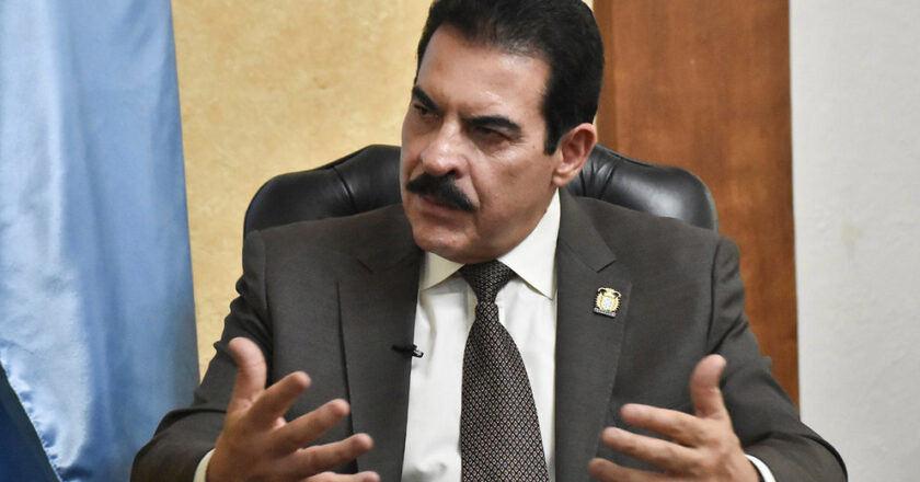 Pasajes: Manfred pide reflexión y solidaridad a transportistas