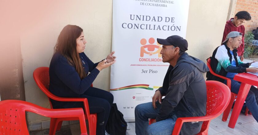 Fiscalía socializa la conciliación en barrios de la Zona Sur del municipio de Cercado