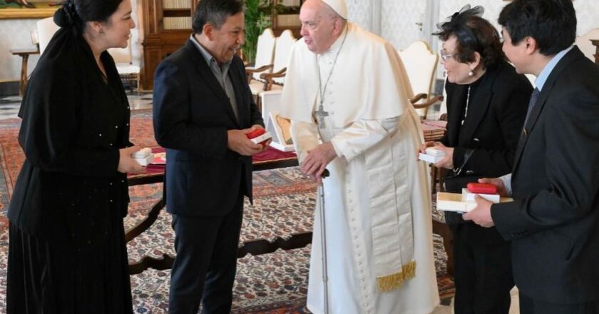 Vicepresidente Choquehuanca se reúne con el papa Francisco en el Vaticano