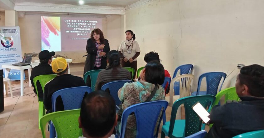 Cochabamba: Fiscalía capacita a presidentes de OTBS y juntas vecinales del distrito 9 de Cercado sobre la Ruta de Atención Interinstitucional (RAI)