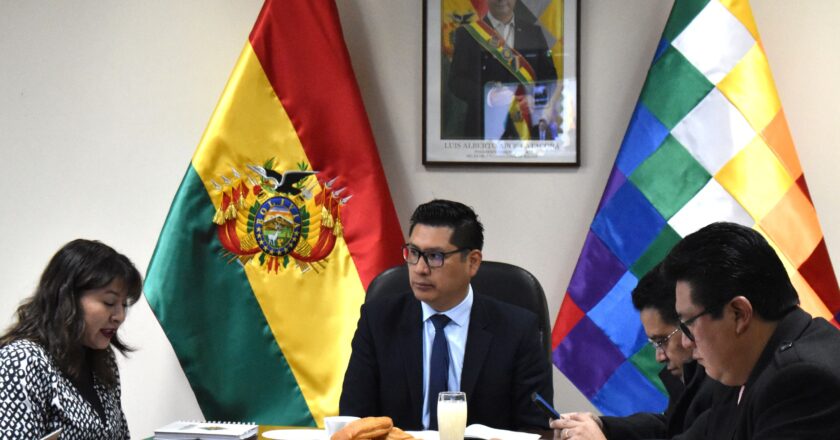 Director de la Escuela de Abogados del Estado aprueba Plan Académico de la Gestión 2025