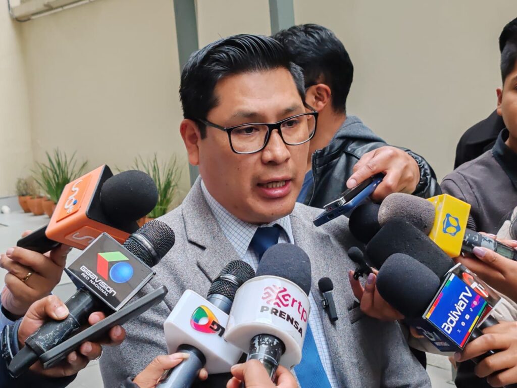 Procurador General del Estado, Ricardo Condori Tola