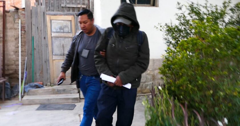 Detención preventiva para profesor investigado por acoso sexual contra estudiante en Oruro