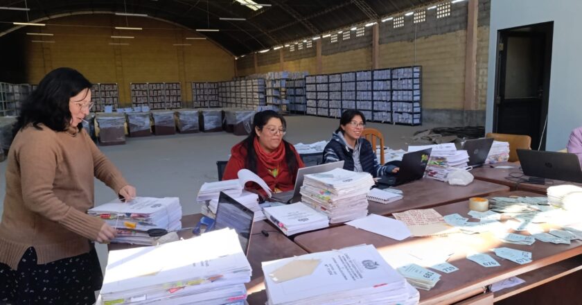 Fiscalía de Cochabamba cumple jornada de archivo masivo y actualización del Ecosistema ROMA