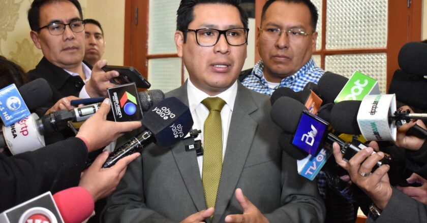 Caso BEECHCRAFT: Cuatro personas son sentenciadas a 2 y 3 años de privación de libertad en el penal de San Pedro por la compra irregular de una aeronave, 10.000 fusiles y vituallas