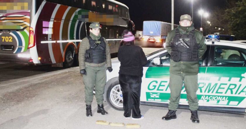 Detienen a una boliviana en Argentina con más de tres kilos de cocaína ocultos en su cuerpo