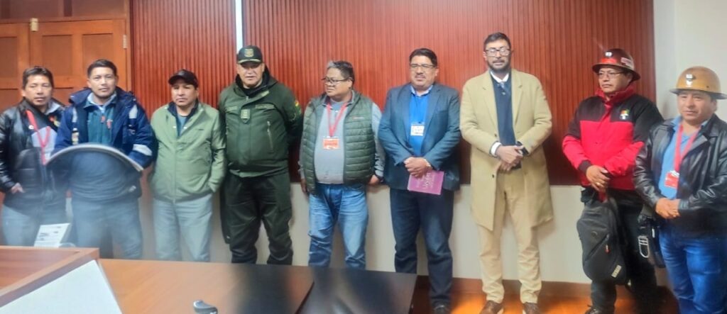 Fiscalía de Potosí refuerza acciones contra el Jukéo mediante reunión interinstitucional en el municipio de Porco