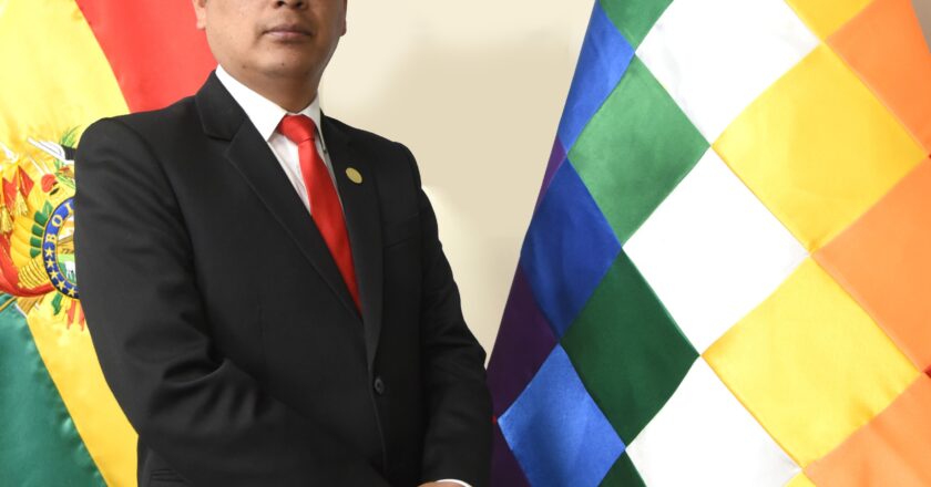 Procurador General saluda histórica resolución de la ONU que reconoce a la Wiphala como símbolo de armonía, equilibrio y complementariedad con la Madre Tierra
