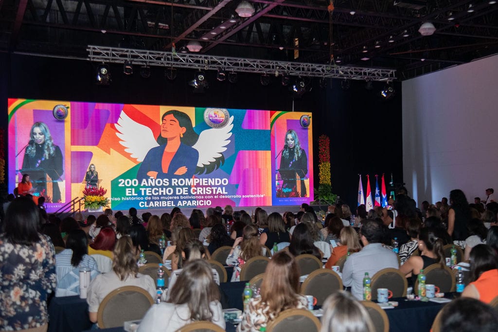 El Bicentenario con rostro de mujer el WEF del Bicentenario de Bolivia, un encuentro histórico de mujeres empresarias y emprendedoras