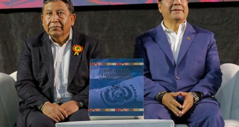 Presentan en Sucre el “Libro de la Historia de Bolivia en su Bicentenario” como aporte a la memoria colectiva y la identidad nacional