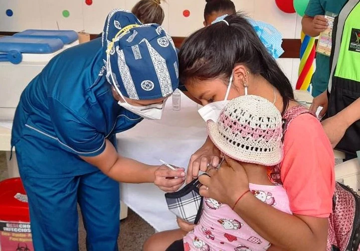 Gobierno intensifica vacunación contra el sarampión tras brote y emergencia sanitaria