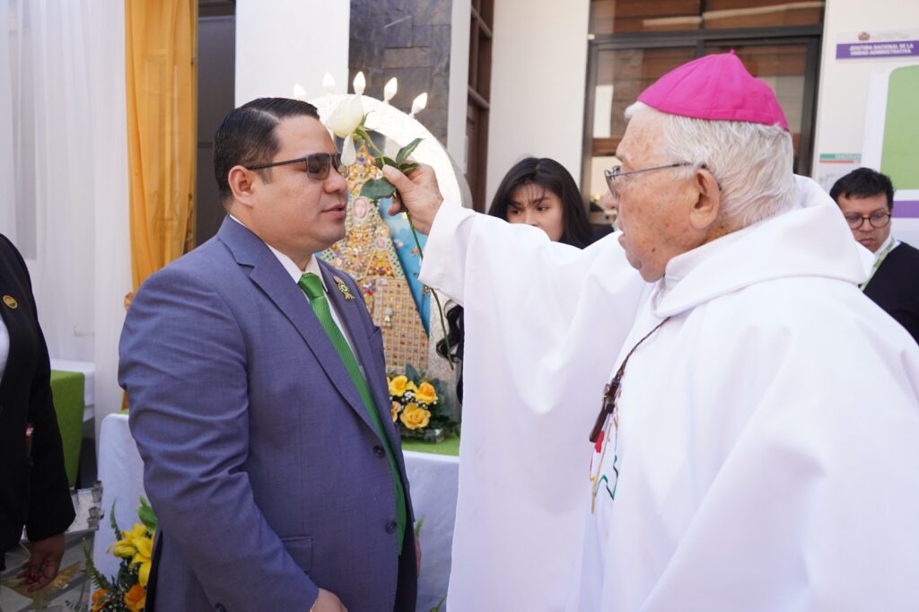 Fiscalía General recibe con profunda fe y devoción la imagen de la Virgen de Guadalupe en el mes de su festividad
