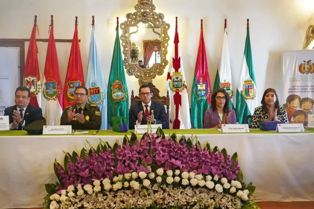 Ministerio Público presenta la Ley N° 1636 y recibe equipamiento para reforzar la lucha contra delitos digitales
