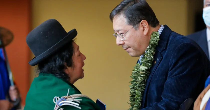 Arce alerta sobre “tiempos difíciles” y pide unidad a las Bartolinas para salir a las calles