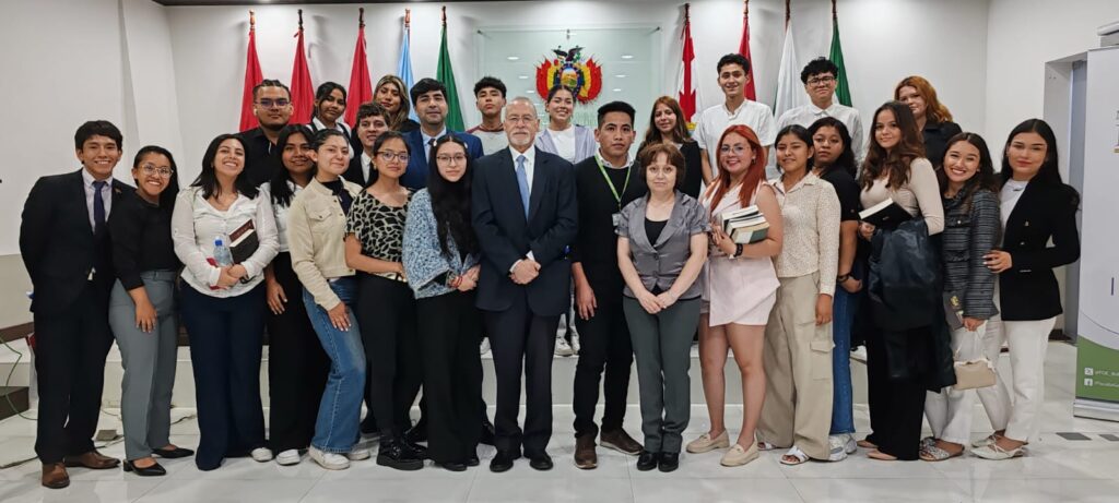 Universitarios de la Católica conocieron las funciones del Ministerio Público y el Ecosistema ROMA