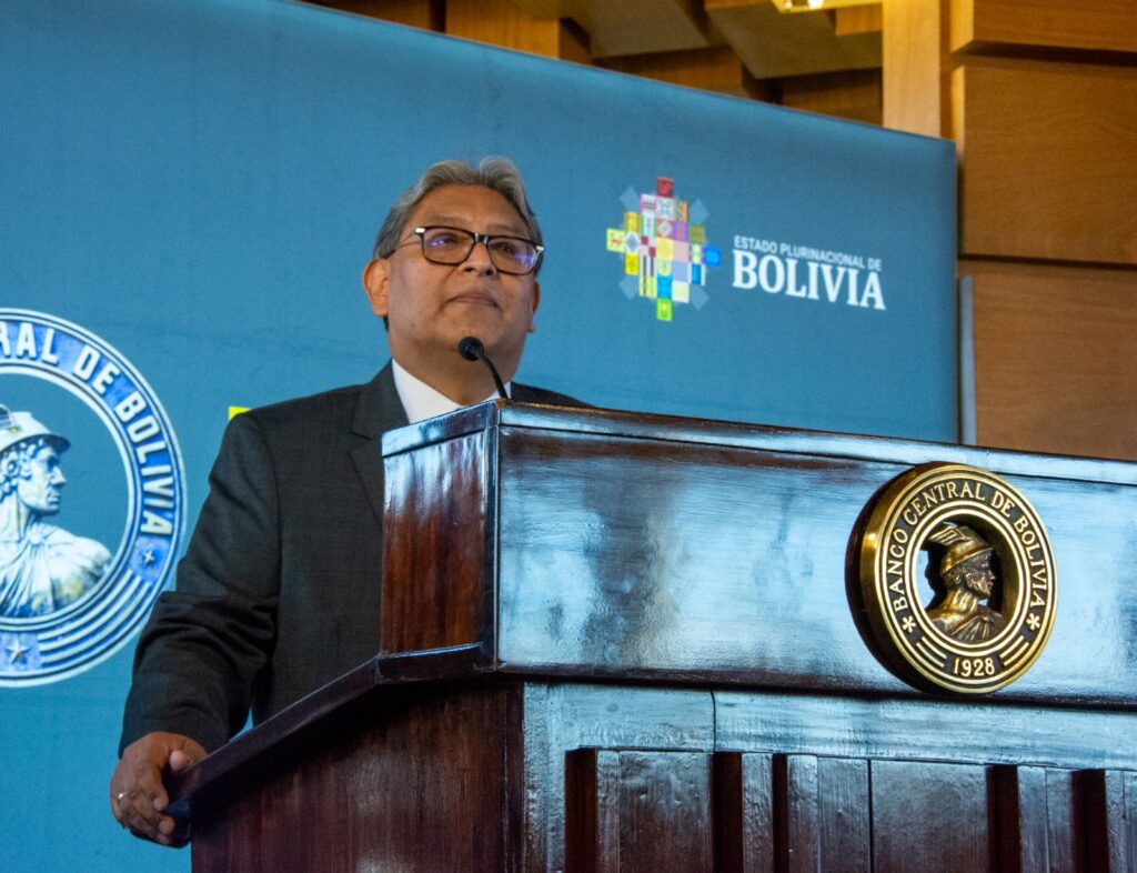 Baja del dólar: BCB promete esfuerzos para sostener la estabilidad