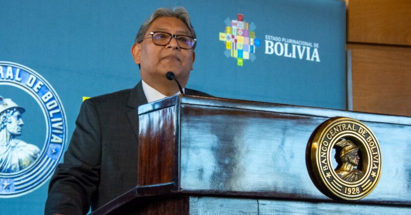 Baja del dólar: BCB promete esfuerzos para sostener la estabilidad