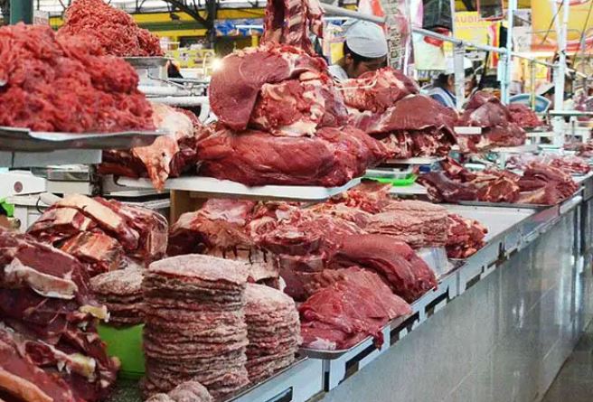 Contracabol se declara en emergencia por exportaciones de carne a Egipto y alza del kilo gancho