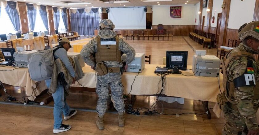 Fuerzas Armadas desplegarán efectivos en todo el país para custodiar el material electoral del balotaje del 19 de octubre