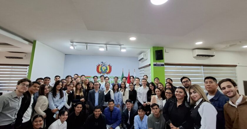 Socialización de la Ley Nº 1636 llega a estudiantes de Derecho de la Universidad Privada de Santa Cruz (UPSA)