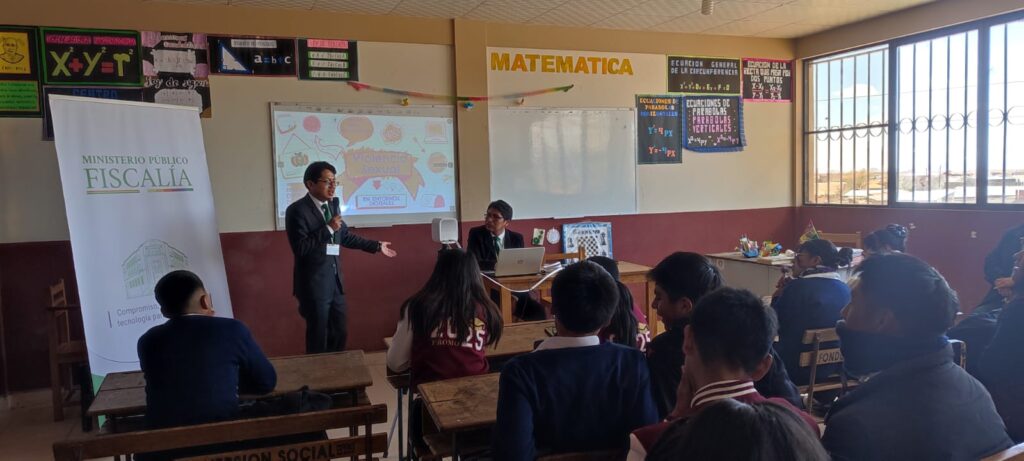 Socialización de la Ley Nº 1636 llega a unidades educativas de Oruro con gran acogida estudiantil