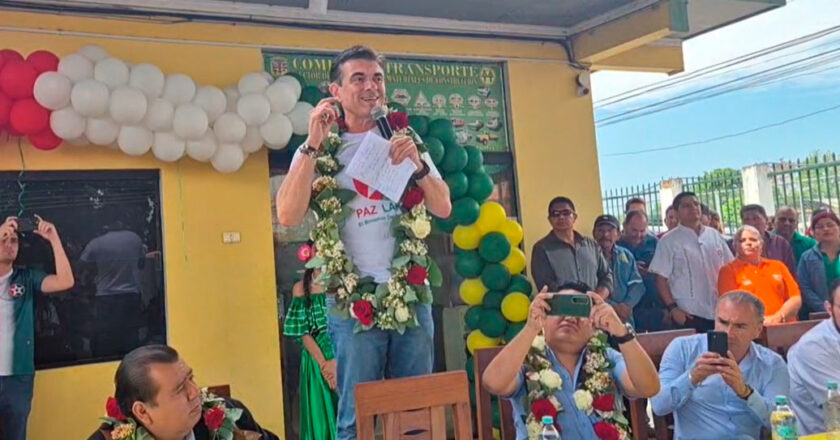 Rodrigo Paz pide disculpas a transportistas cruceños y presenta su propuesta sectorial
