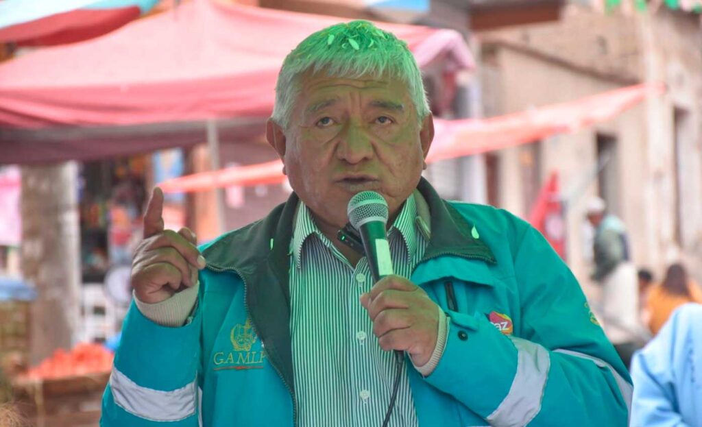 Arias pide disculpas a panificadores “honestos” y arremete contra su dirigente, a quien acusa de corrupción