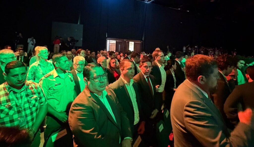 Fiscal General participa del encuentro “Visión Bolivia 2025” y destaca la seguridad jurídica como pilar del desarrollo económico del país