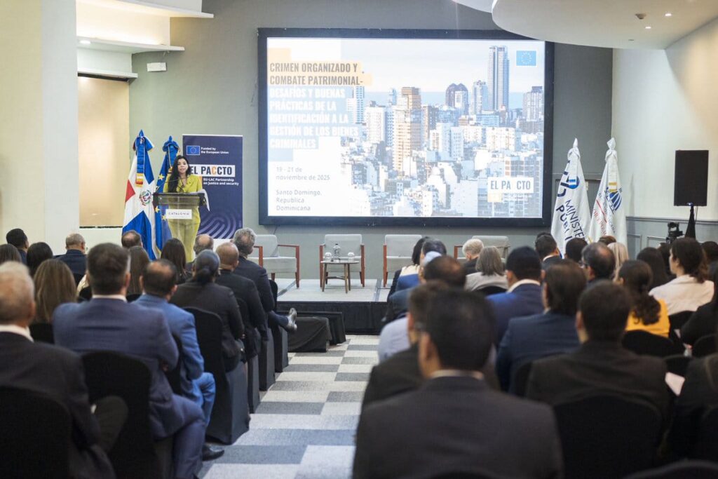 Fiscalía General participa en seminario internacional sobre cooperación regional contra el crimen organizado y recuperación de activos ilícitos