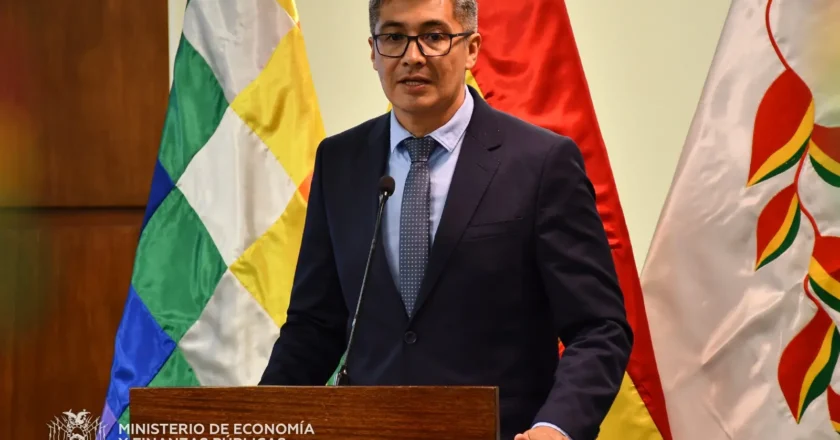 Gobierno anuncia ajuste fiscal del 30% y eliminación de cuatro impuestos para reactivar la inversión