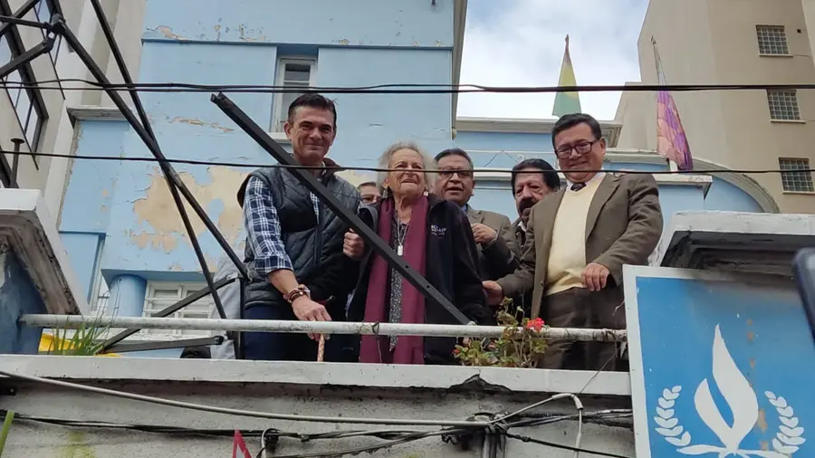 Gobierno restituye la sede de la APDHB a Amparo Carvajal