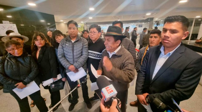 Parlamentarios "laristas" denuncian “golpe” a la Vicepresidencia por nuevo Viceministerio