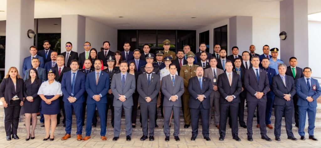 Ministerio Público de Bolivia participa de curso internacional en El Salvador para fortalecer la lucha contra el tráfico ilícito de armas