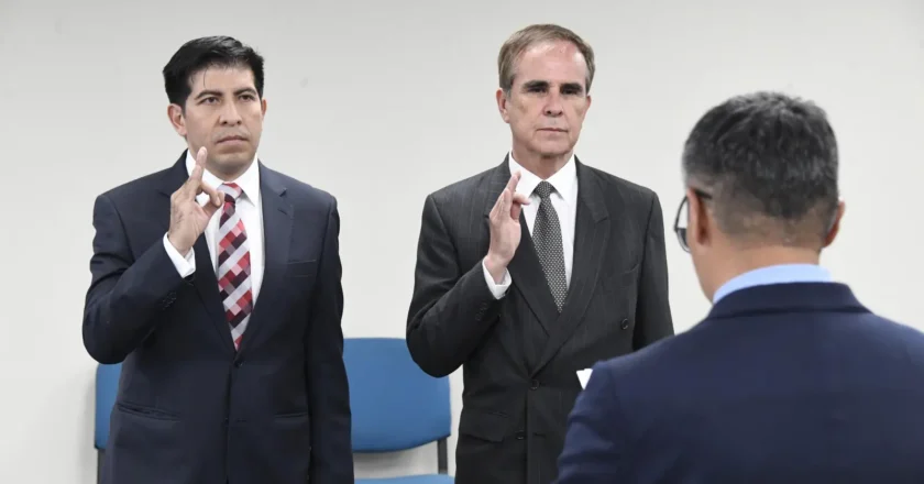 Economía posesiona a nuevos directores en ASFI y la Gestora