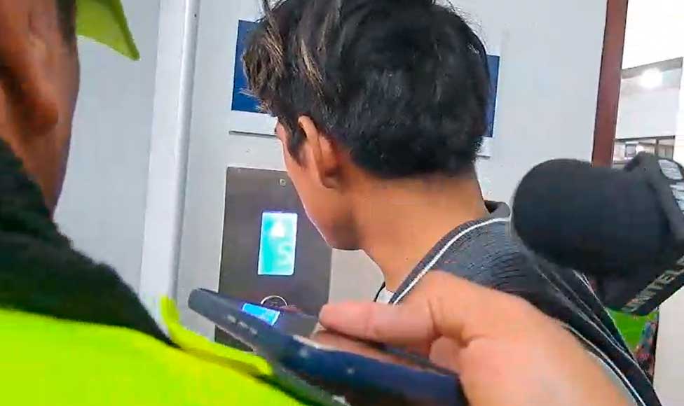 Conductor del camión pide disculpas tras el accidente en la autopista y afirma que no tuvo intención de chocar