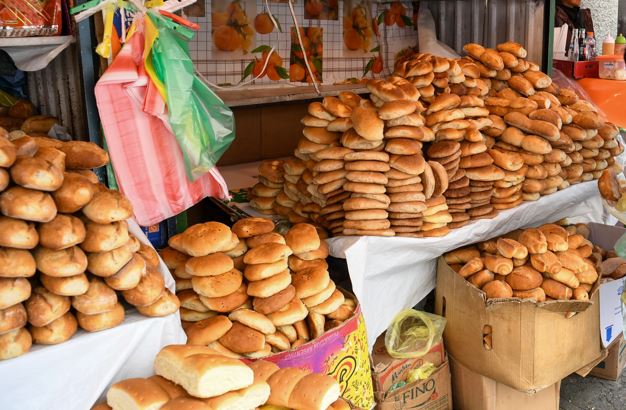 Panificadores suspenden la elaboración del pan de batalla por falta de harina subvencionada