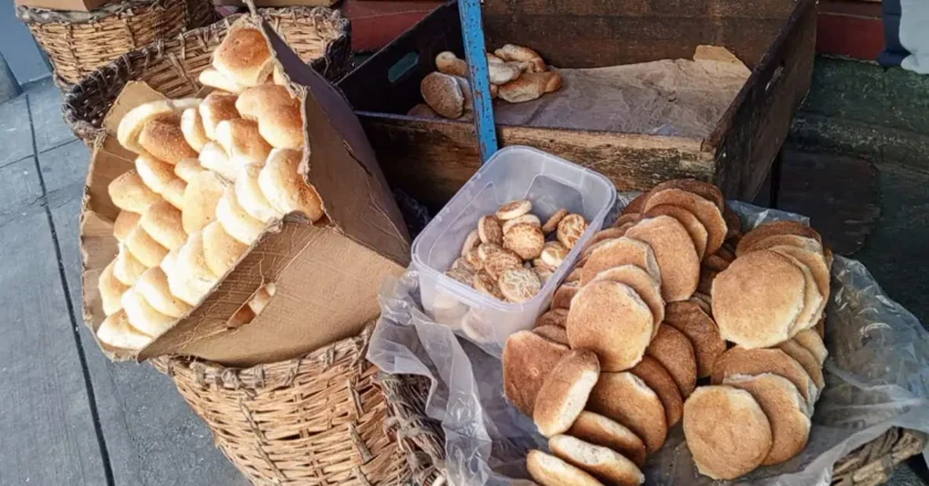 La Paz y El Alto cumplen tres semanas sin marraqueta y panificadores advierten con incremento del precio