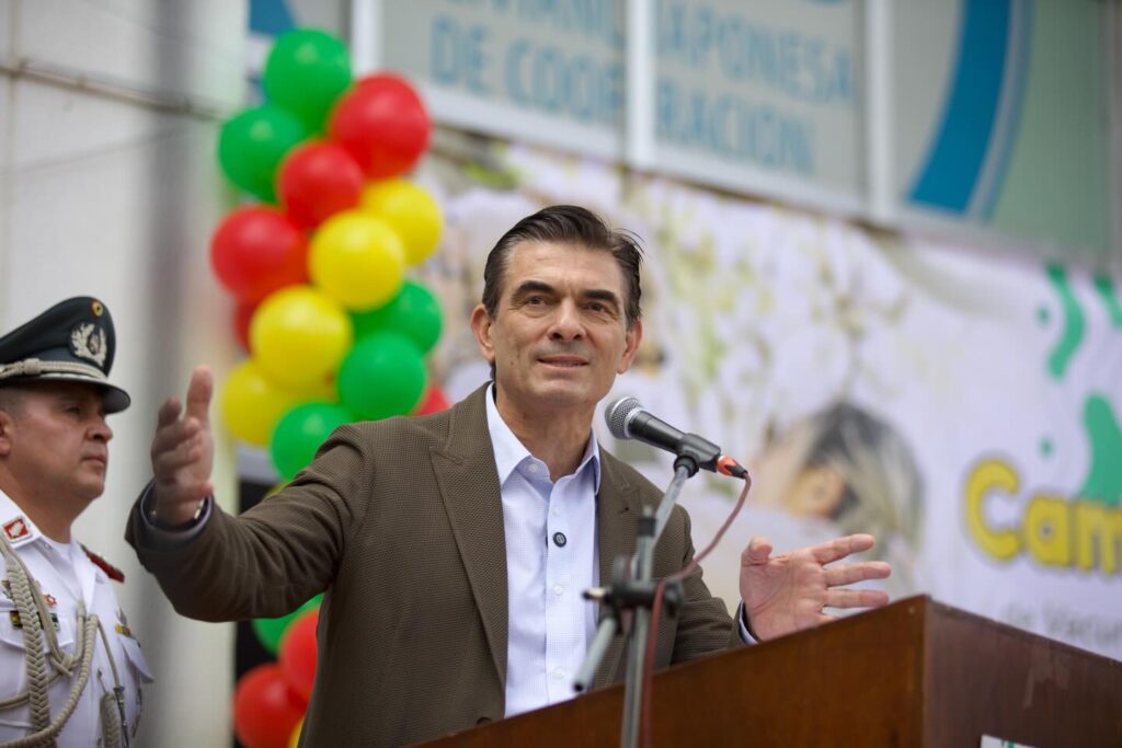 Rodrigo Paz descarta diferencias con Edmand Lara y dice que hay una “novela montada”