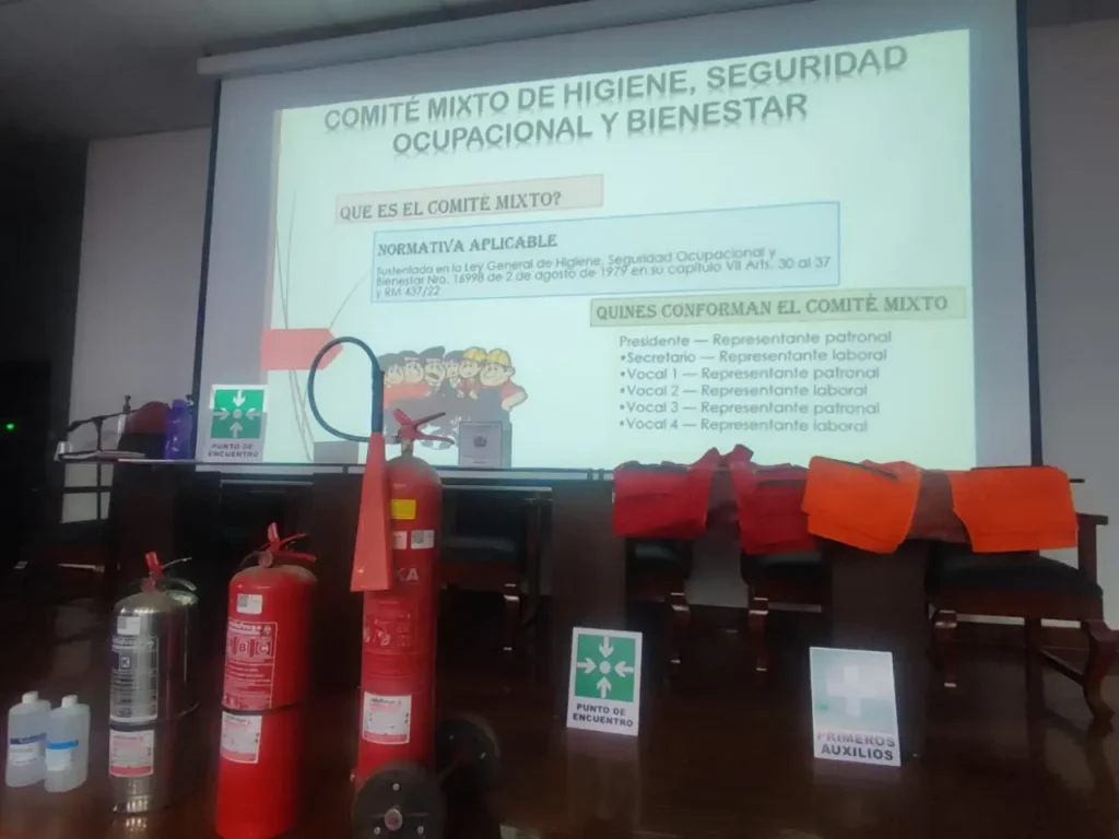 Potosí: servidores públicos fortalecen conocimientos en manejo de situaciones de emergencia