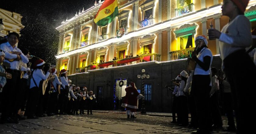 Gobierno decreta feriado nacional el 25 y 26 de diciembre en medio de movilizaciones por el Decreto 5503