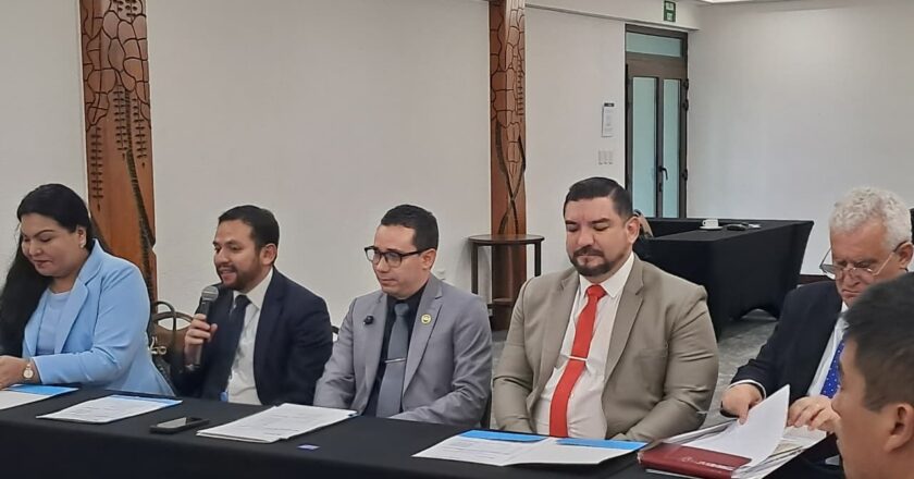 Fiscal Departamental de Santa Cruz participó del conversatorio de la UNODC y la Unión Europea y reafirmó su compromiso con la lucha contra la corrupción