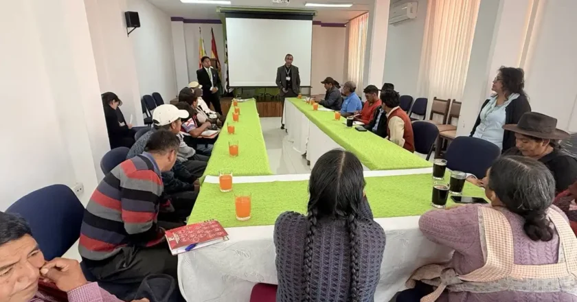 Fiscalía de Chuquisaca capacita al ayllu Quila Quila en justicia indígena y políticas de la nueva gestión fiscal