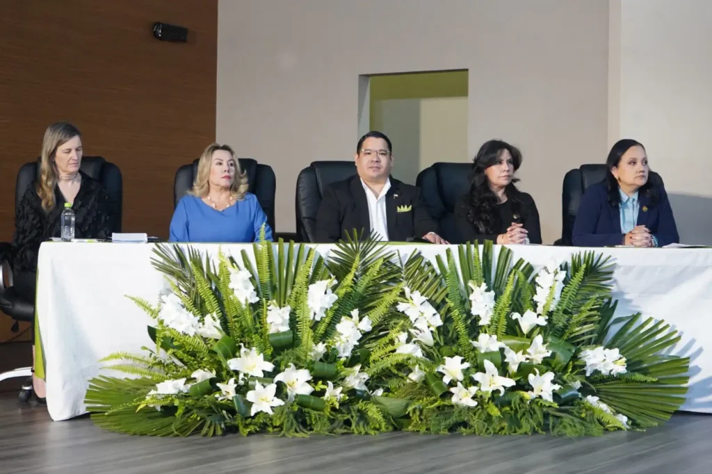 Seminario internacional: Fiscalía abre el debate sobre inteligencia artificial, criminalidad moderna y derechos humanos