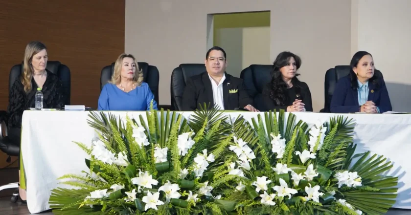 Seminario internacional: Fiscalía abre el debate sobre inteligencia artificial, criminalidad moderna y derechos humanos